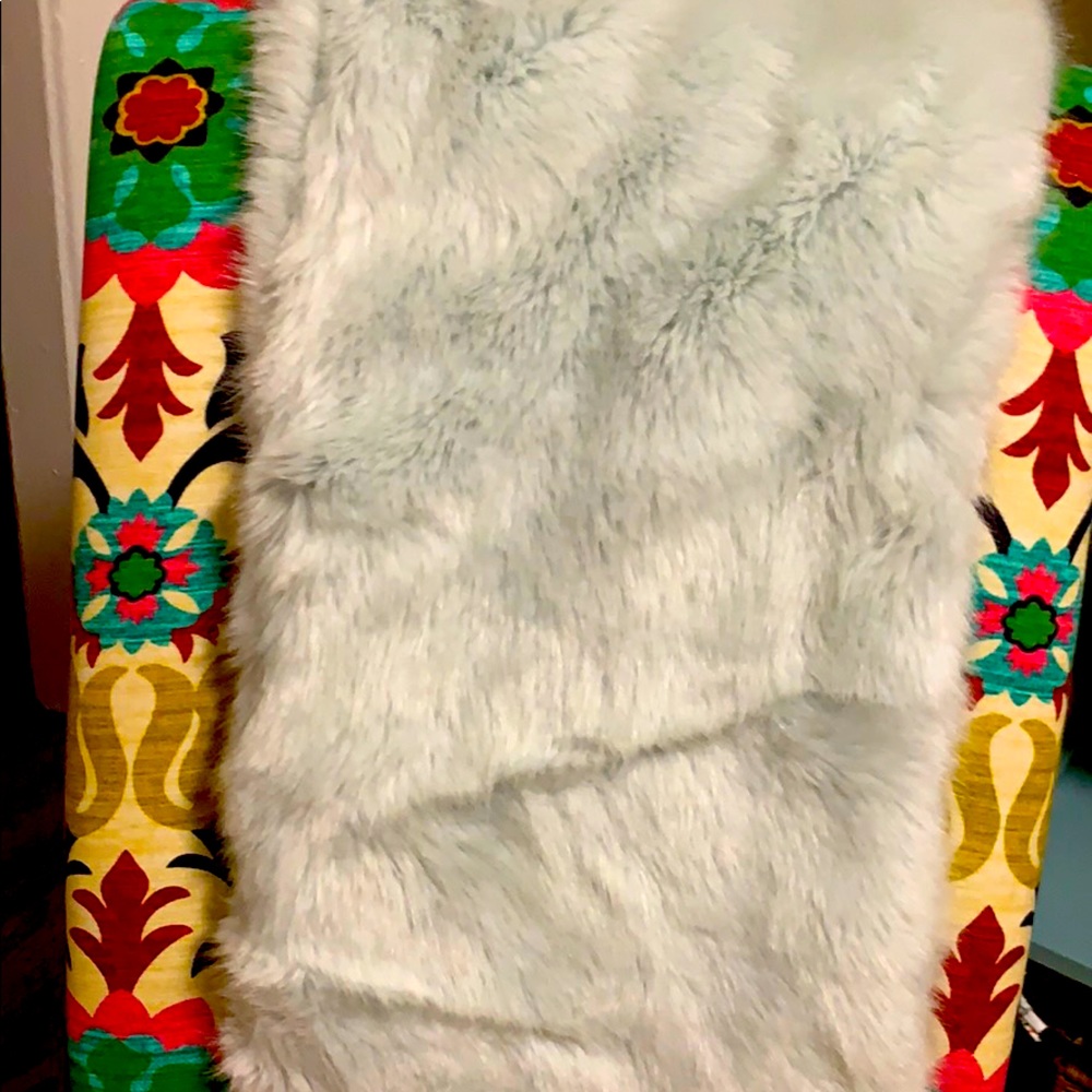 Banana Republic baby blue faux fur stole